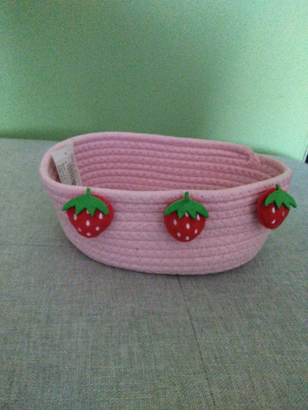 SALE 3 ITEMS FOR 20$ Pink 1.5 L Strawberry Rope Basket